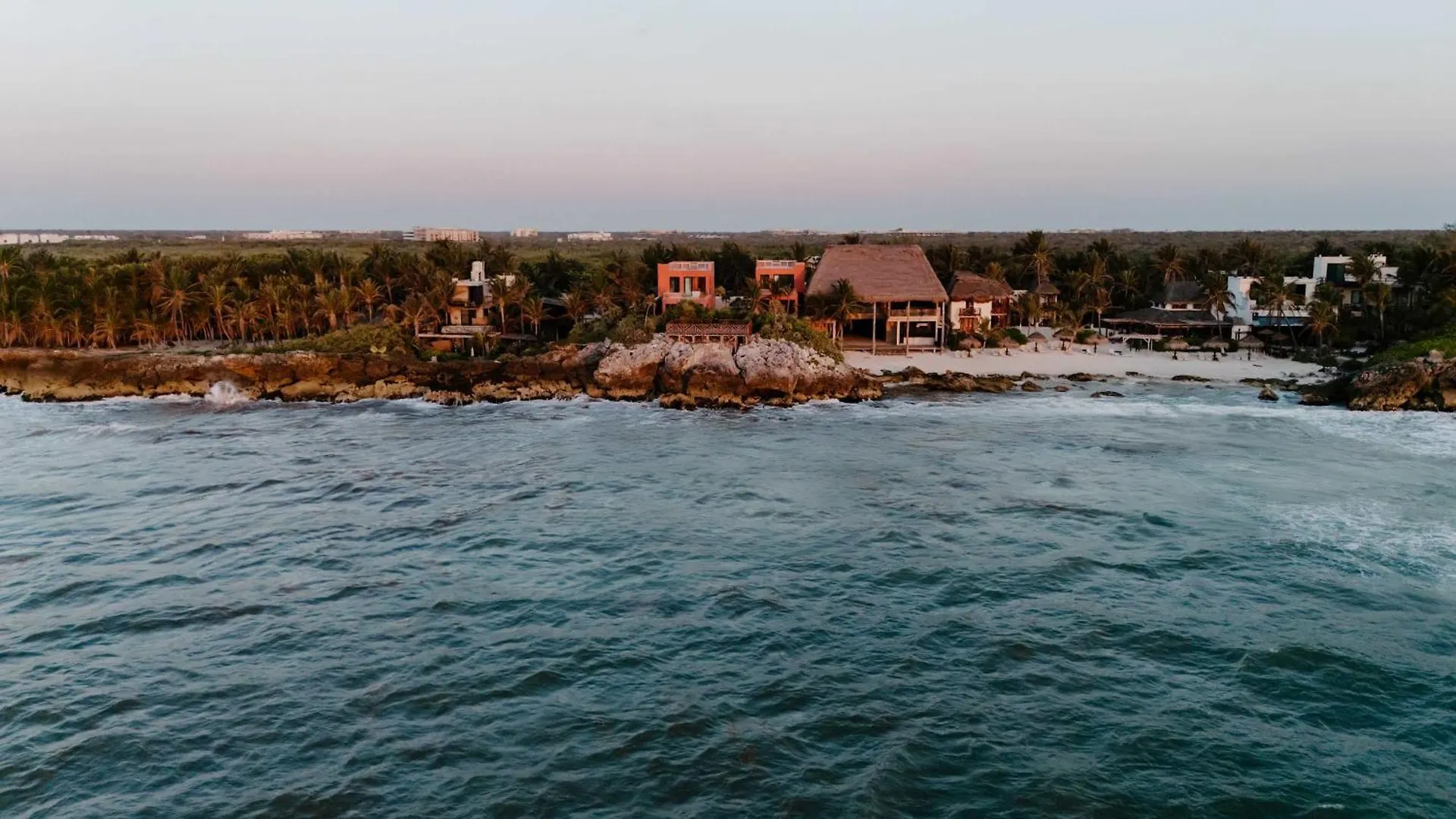 Beachfront Villa - Stunning Pool Tulum